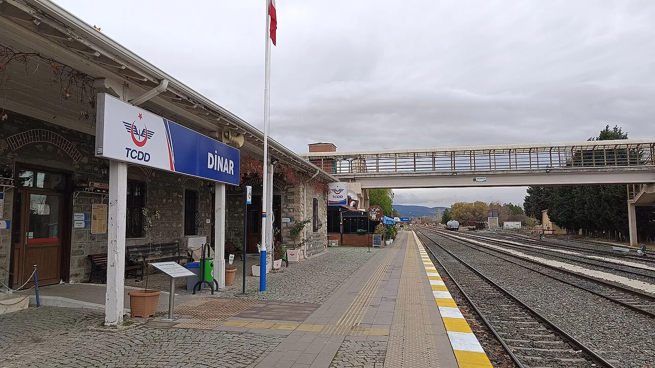 Dinar railway station - Afyonkarahisar