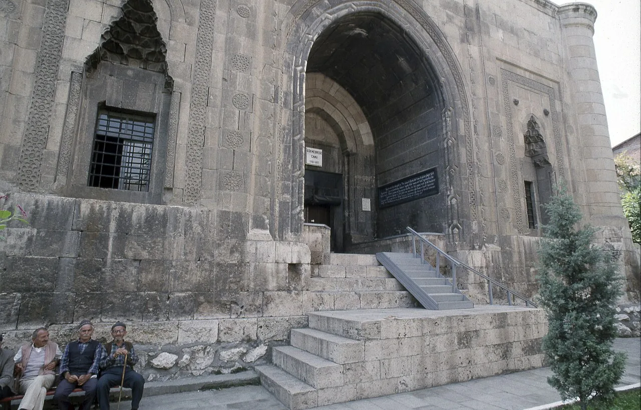 Gökmedrese Camii - Amasya