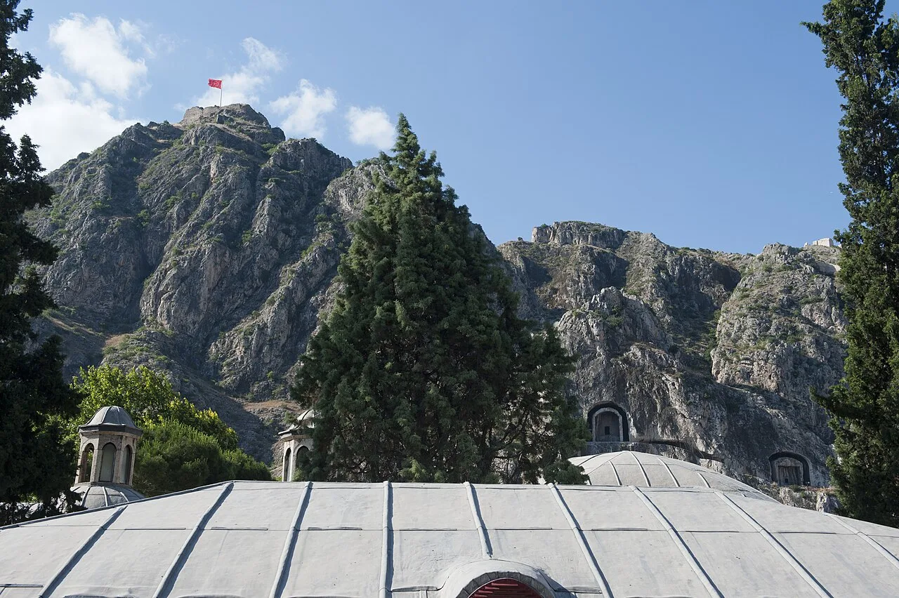 II. Bayezid Külliyesi Çeşmesi - Amasya