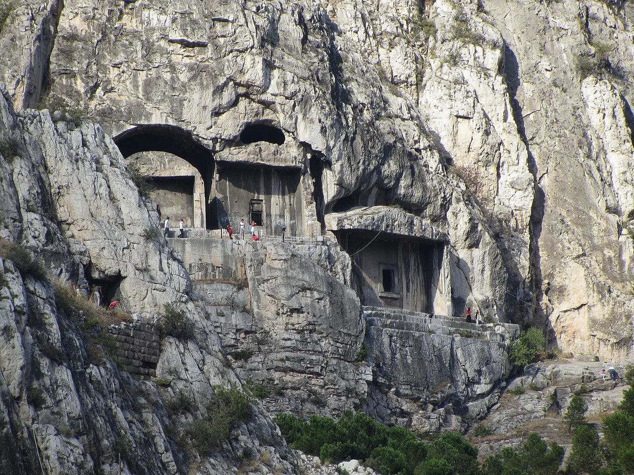Kral Kaya Mezarları - Amasya