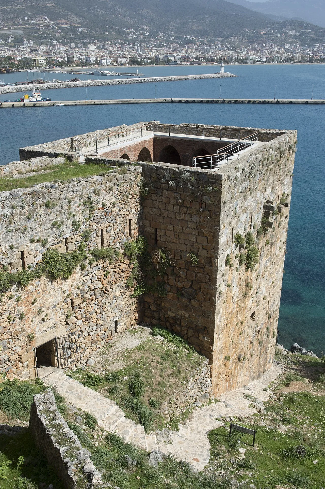 Alanya Tophane Burcu - Antalya