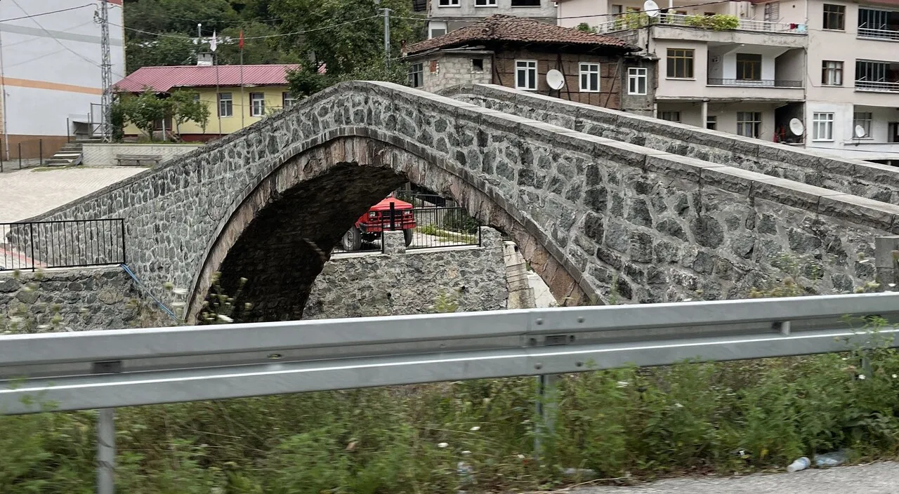Demirciler Köprüsü, Borçka - Artvin