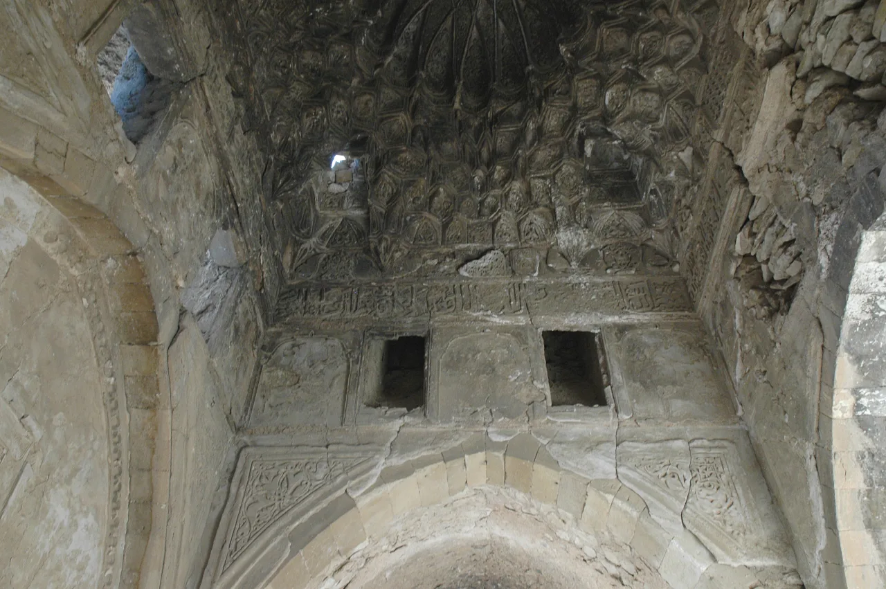 Kızlar Camii - Batman