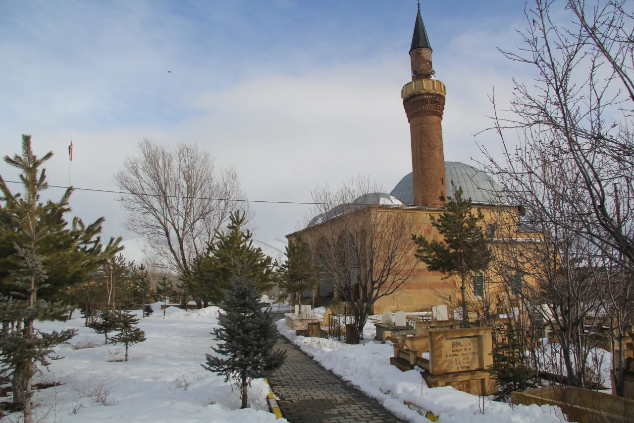 Ferahşad Bey Mosque - Bayburt