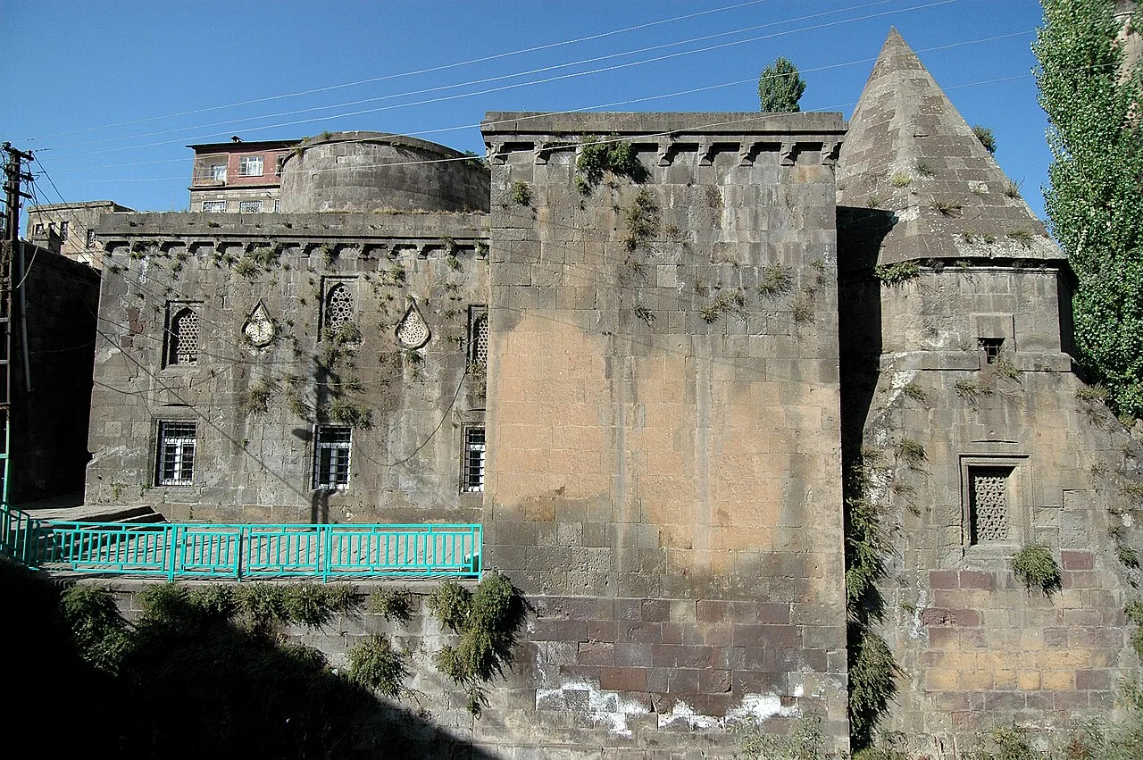Bitlis Şerefiye Mosque - Bitlis