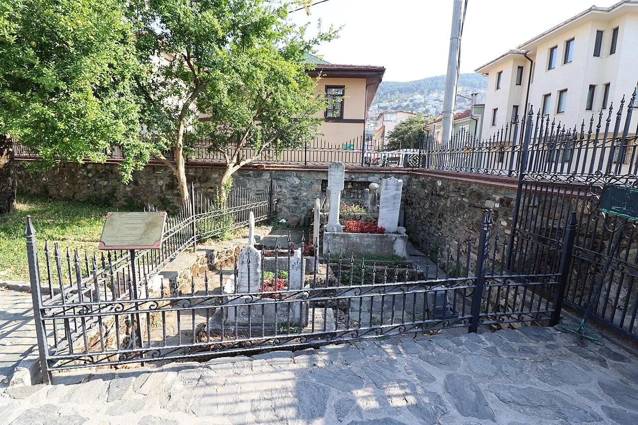 Haraççıoğlu Medresesi Haziresi - Bursa