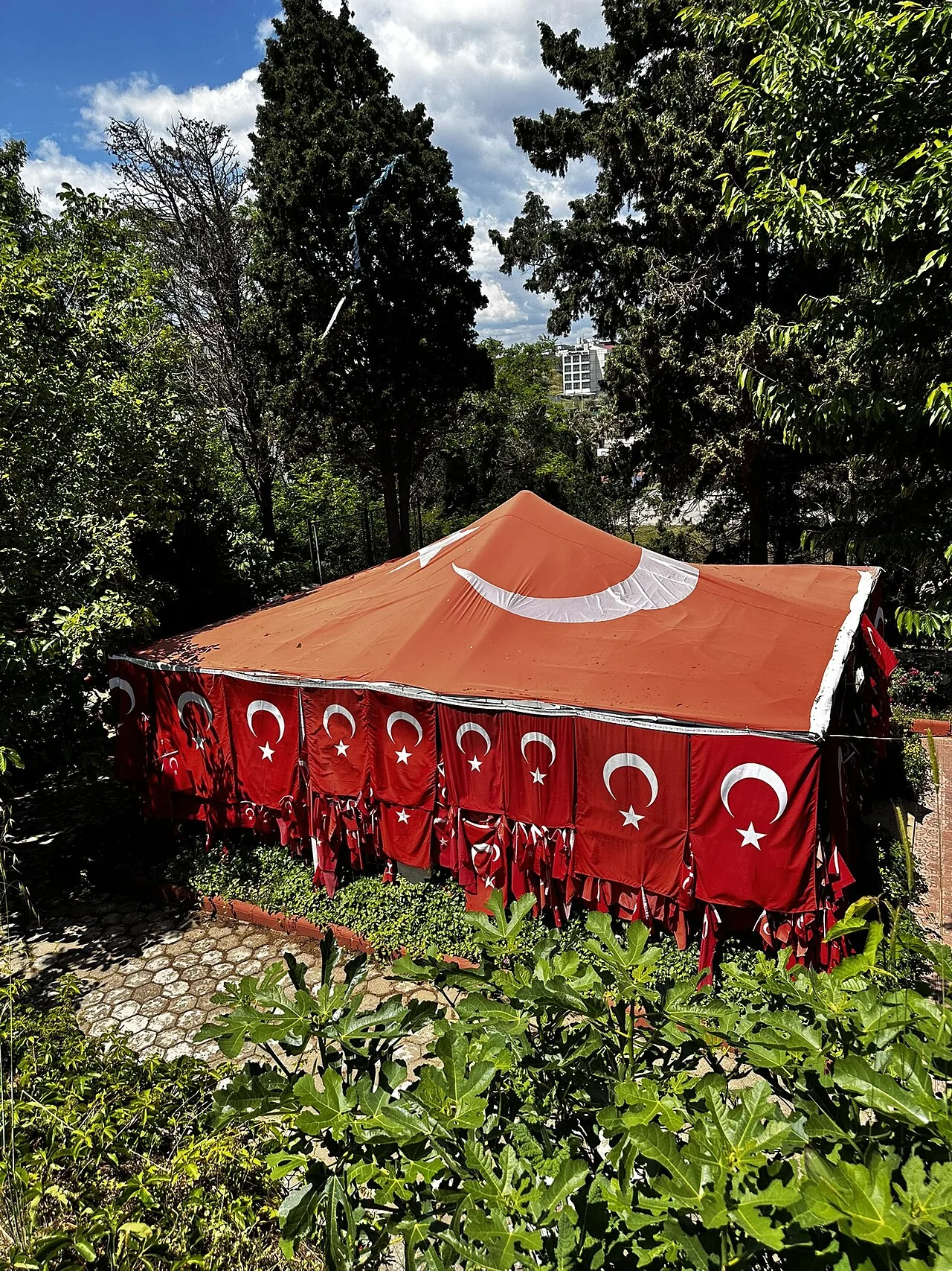 Bayraklı Baba Tomb - Çanakkale