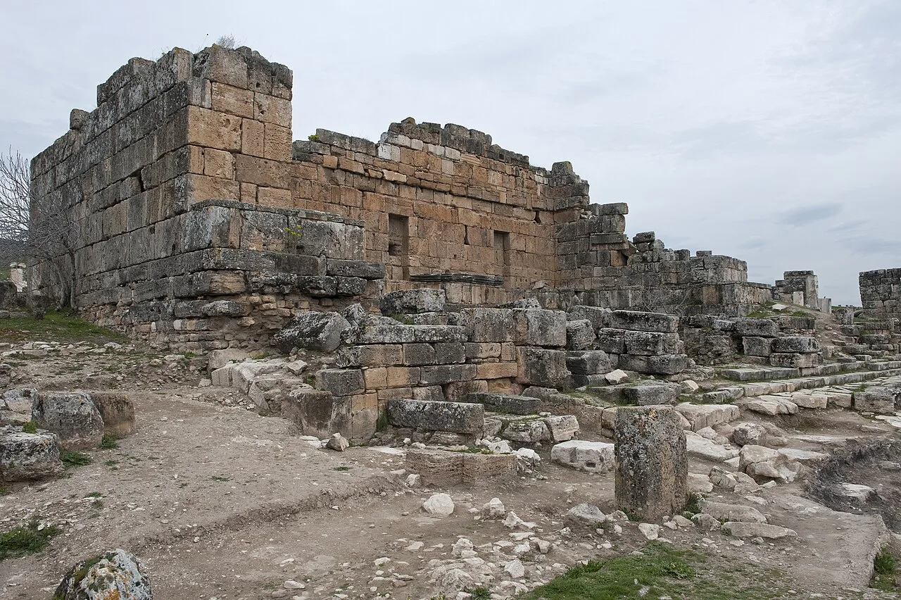 Temple Nymphaeum - Denizli