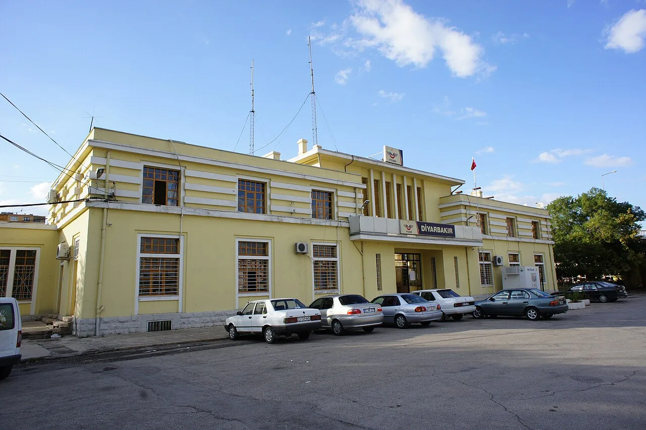 Diyarbakır railway station - Diyarbakır