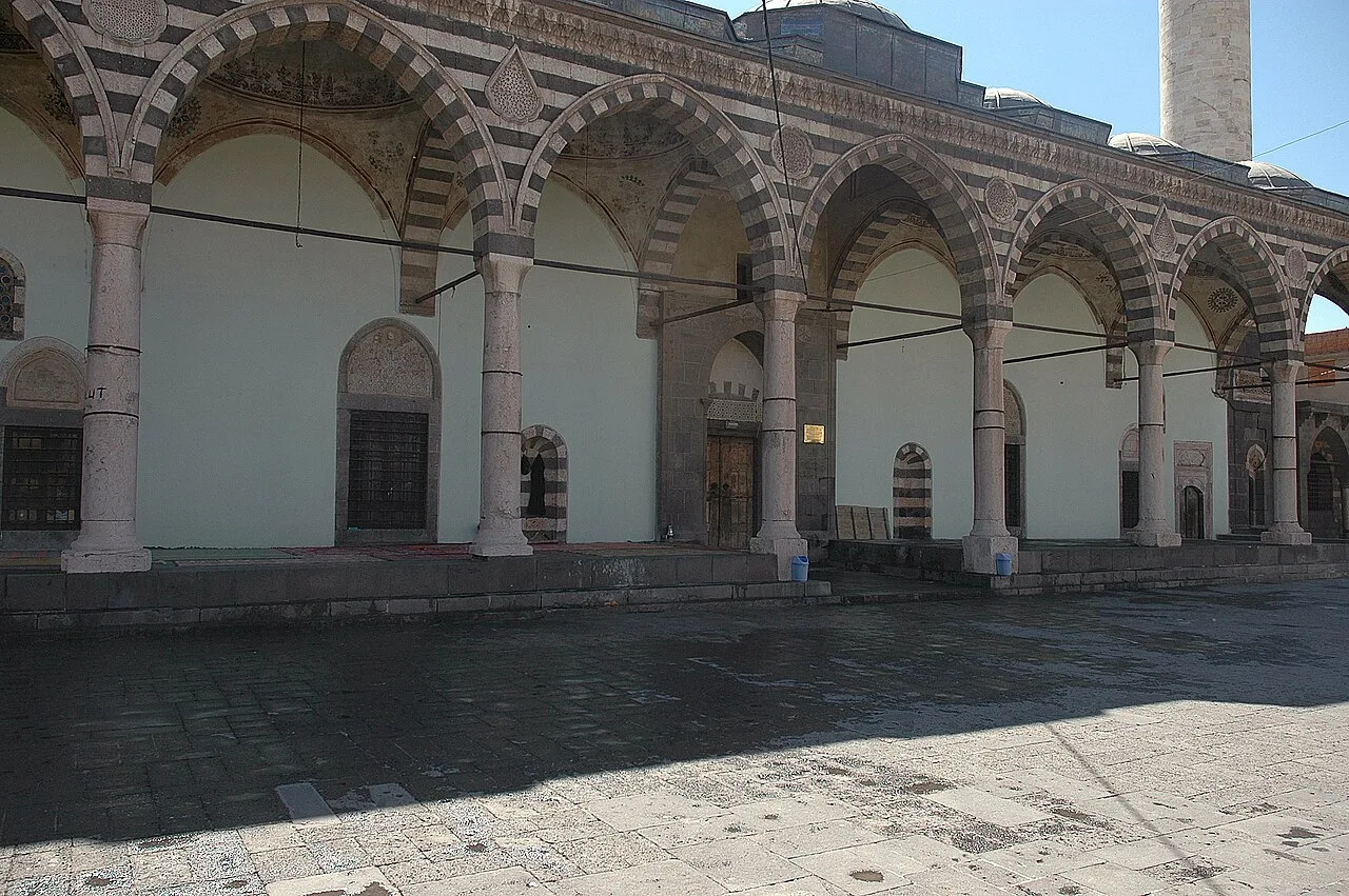 Fatih Paşa Mosque - Diyarbakır