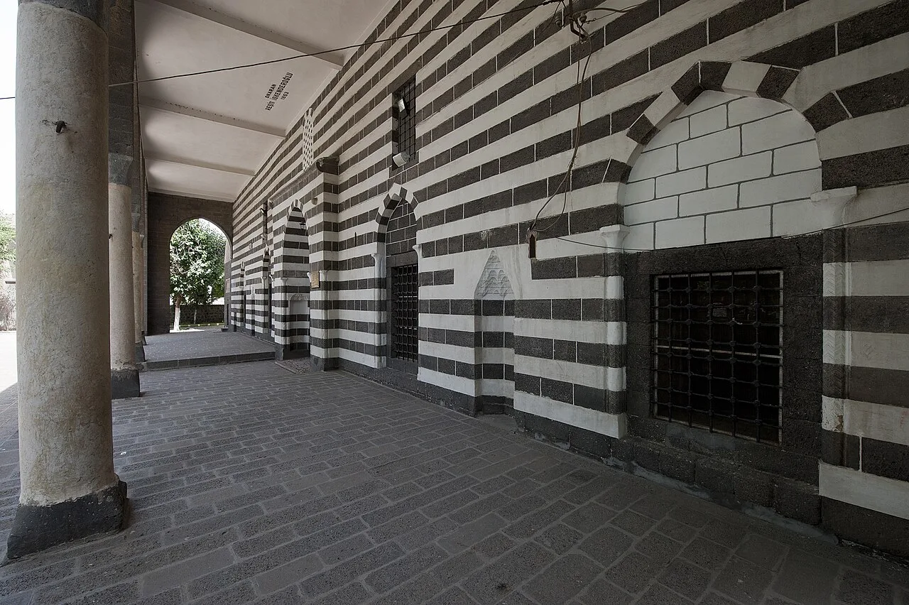 İskender Paşa Camii - Diyarbakır