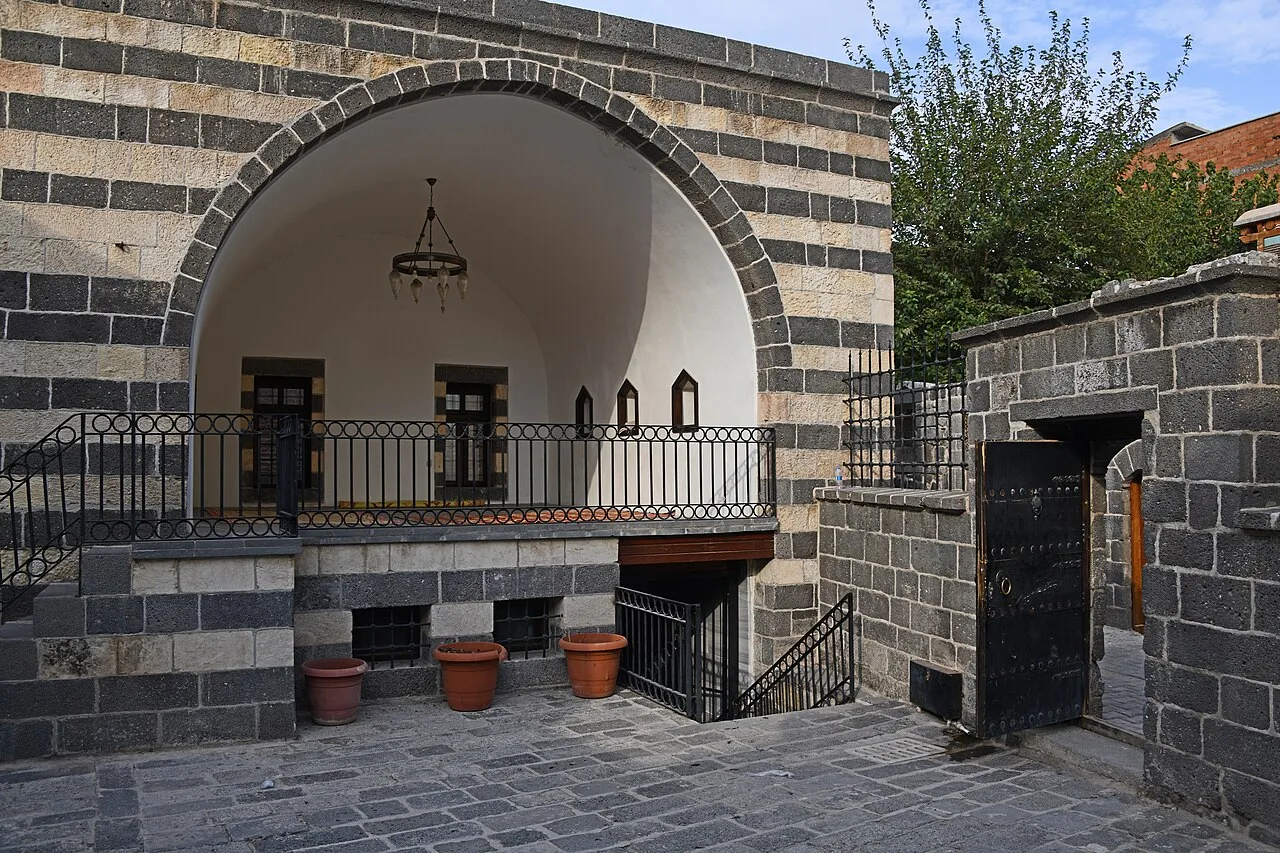 Kadı Mosque - Diyarbakır