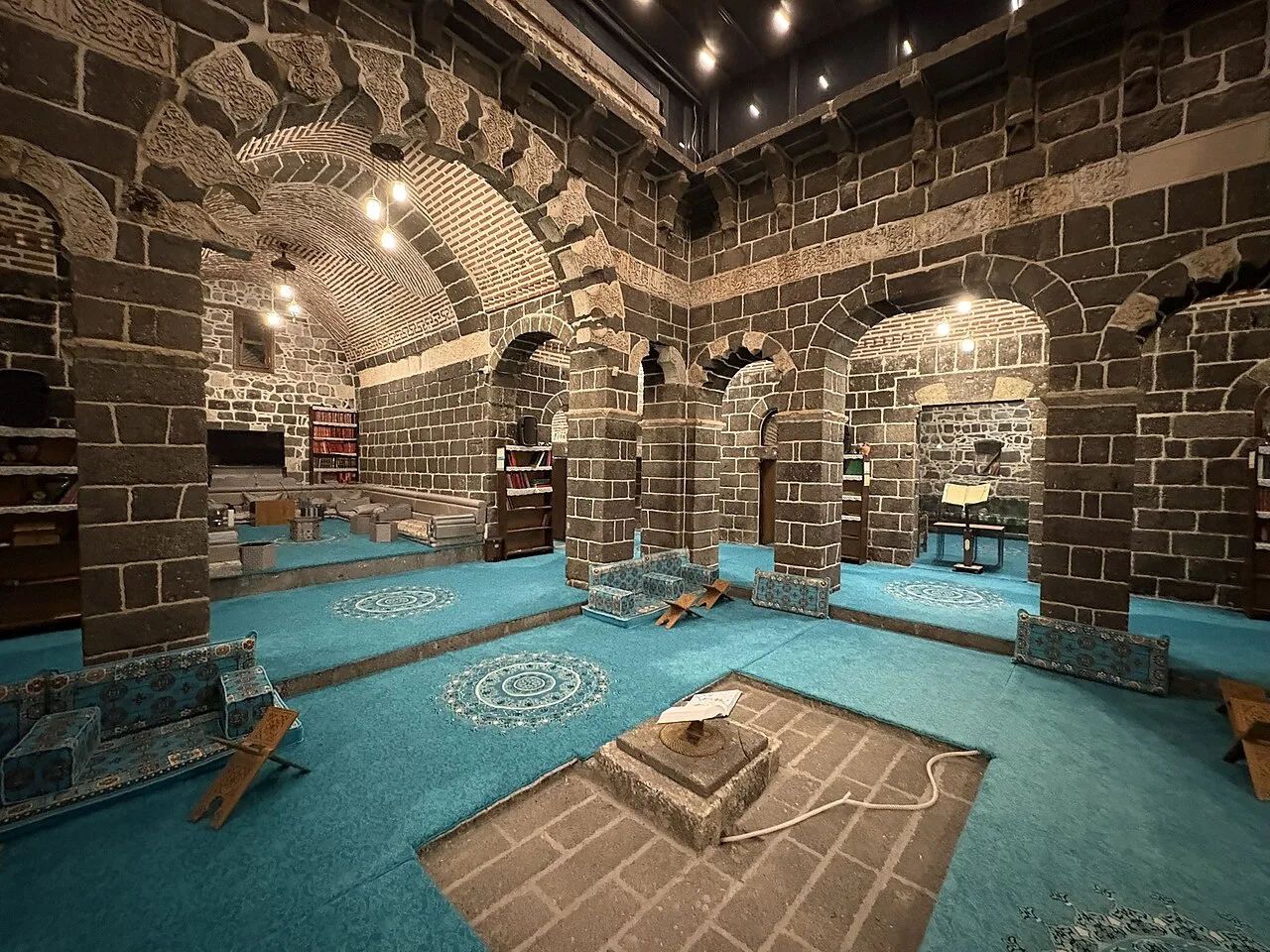 Zinciriye Medresesi - Diyarbakır