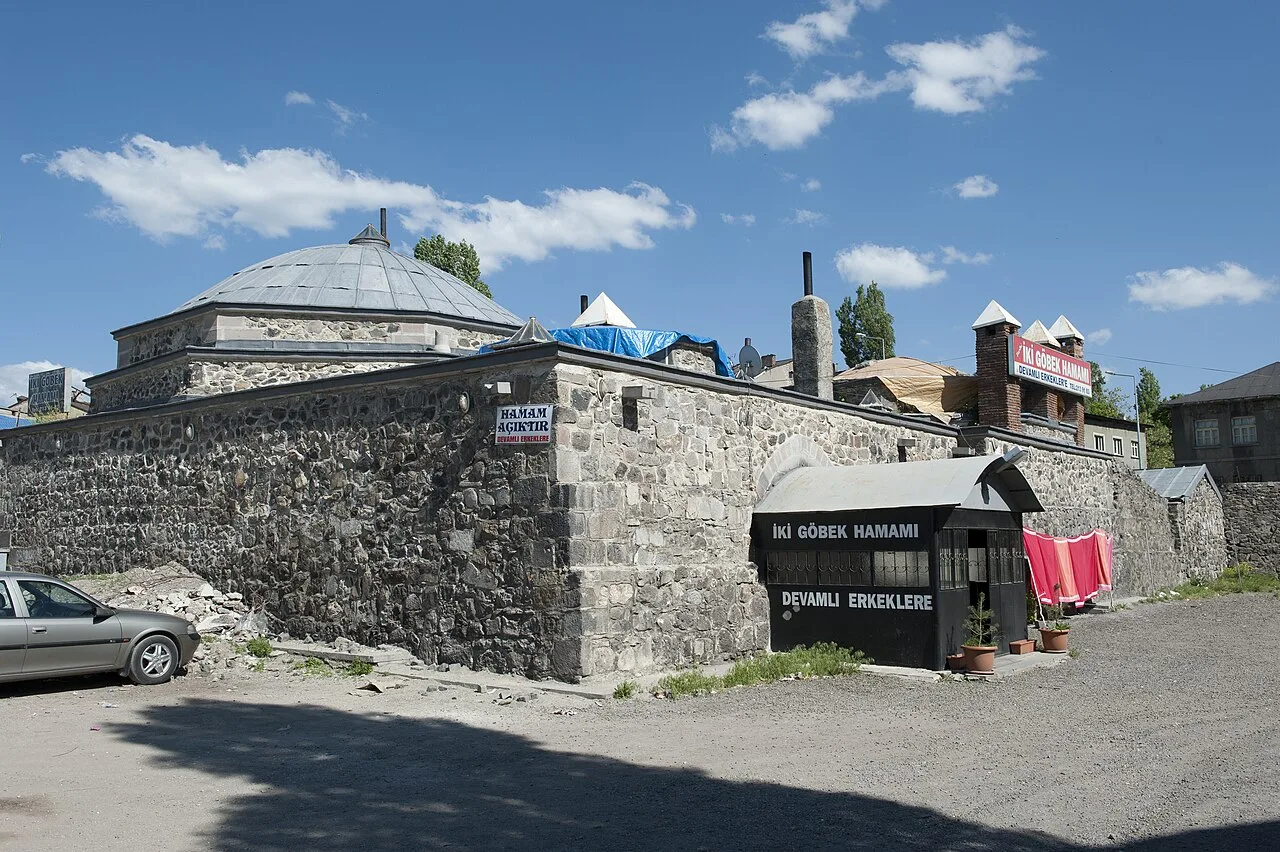İki Göbek Hamamı - Erzurum