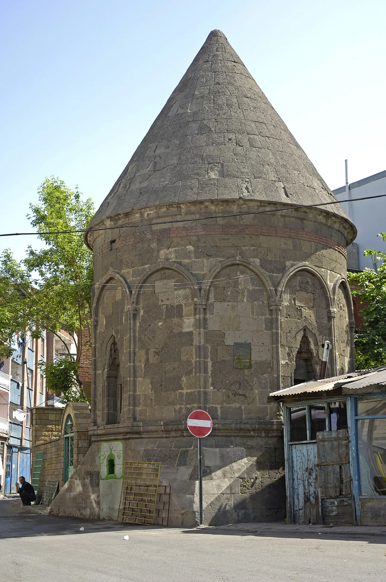 Karanlık Kümbet - Erzurum