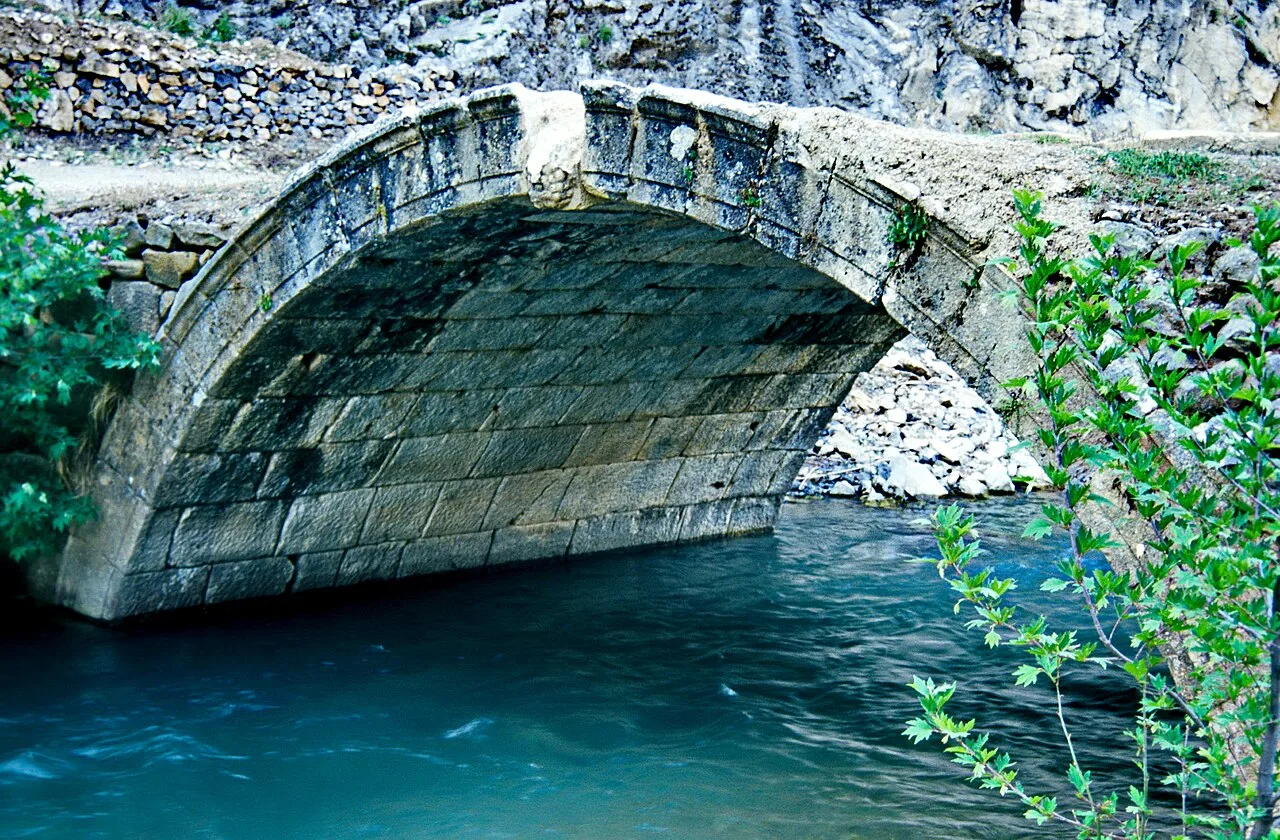 Aksu Zindan Roman Bridge - Isparta