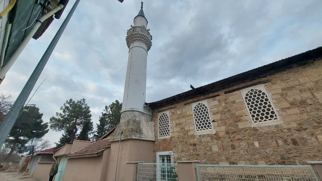 Alaca Minare Mosque - İstanbul
