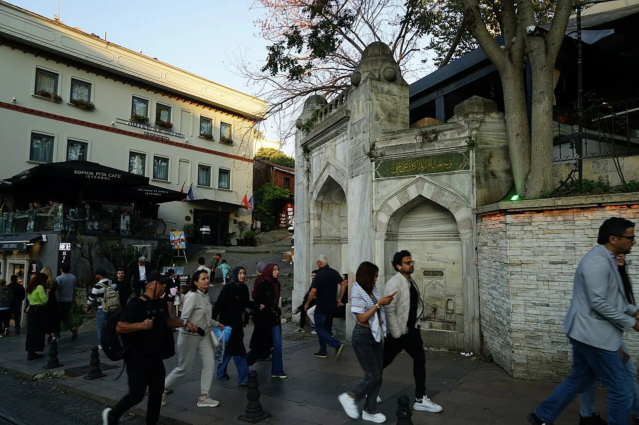 Ayasofya Üçyüzlü Çeşmesi - İstanbul