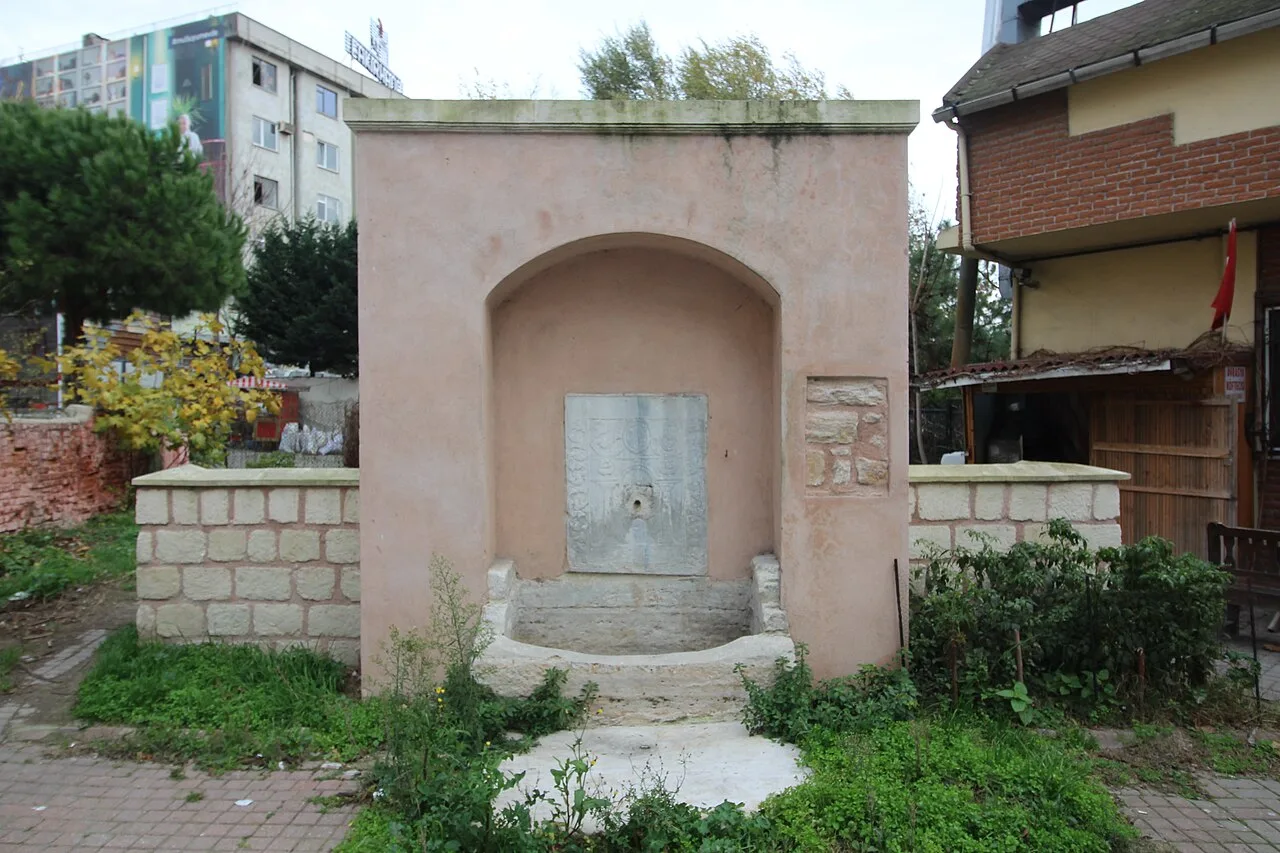 Ayazma Sokak Çeşmesi - İstanbul