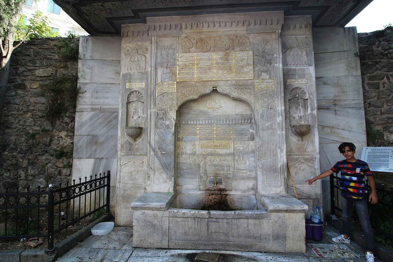 Bereketzade Çeşmesi - İstanbul