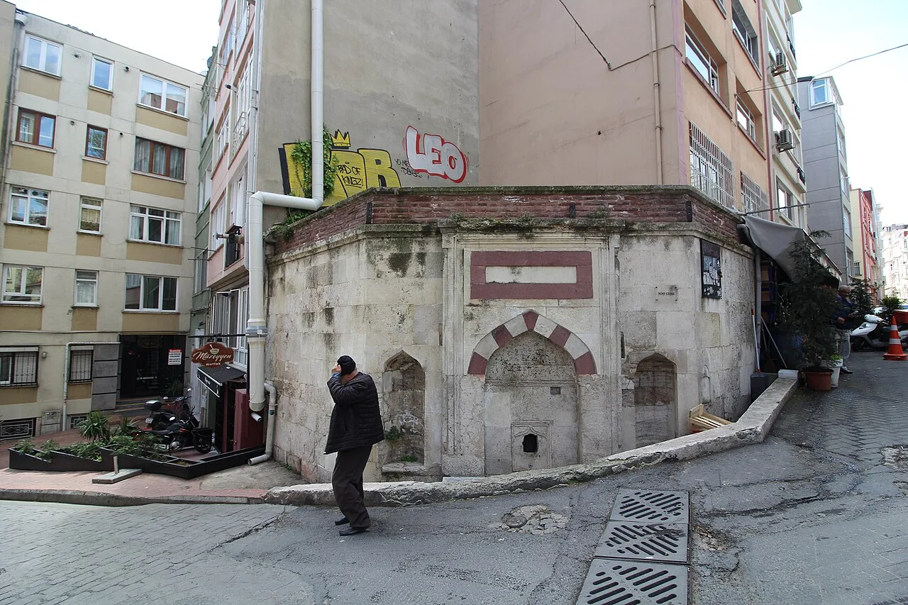 Cihangir Susam Street Fountain - İstanbul