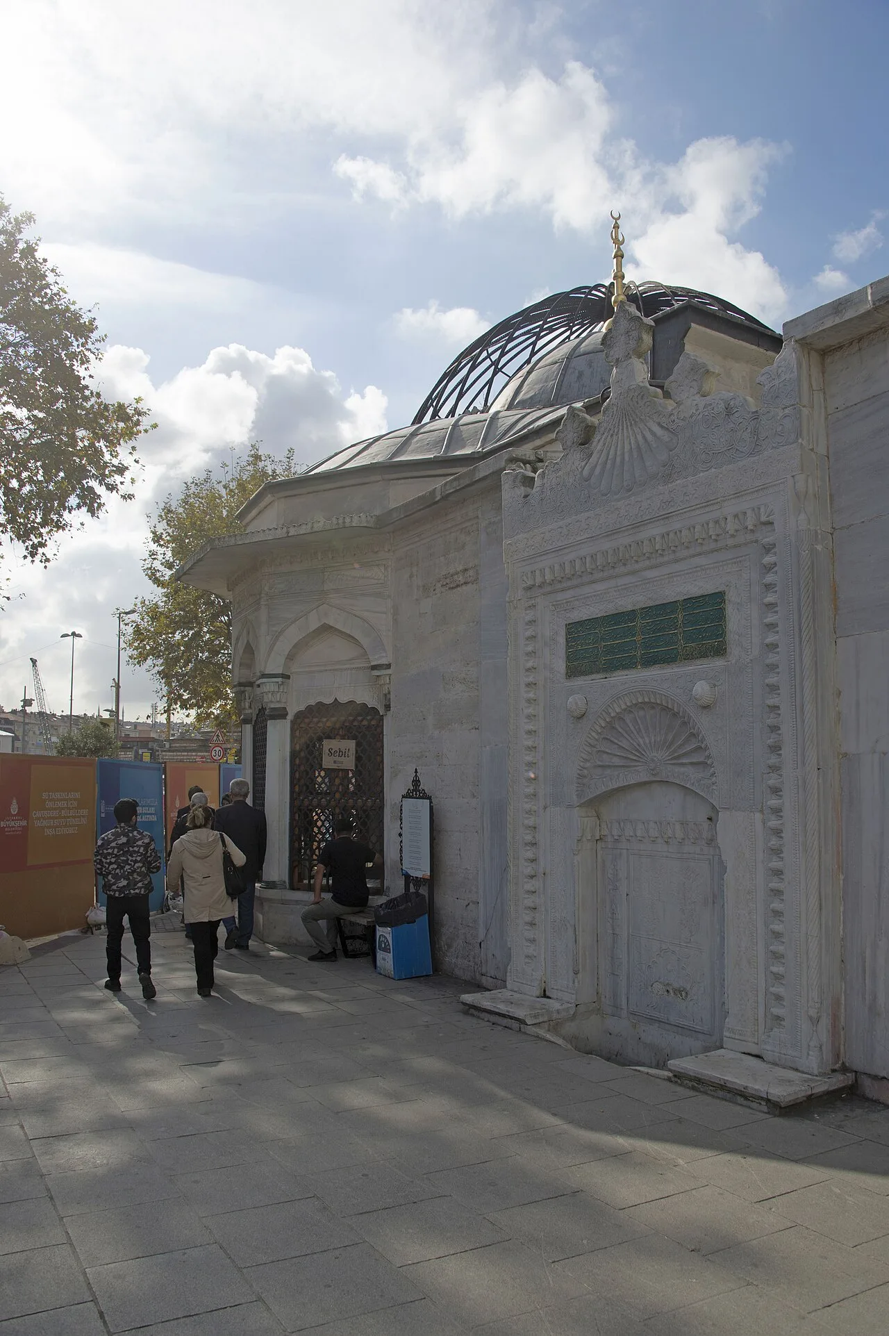 Emetullah Gülnuş Sultan Çeşme ve Sebili - İstanbul