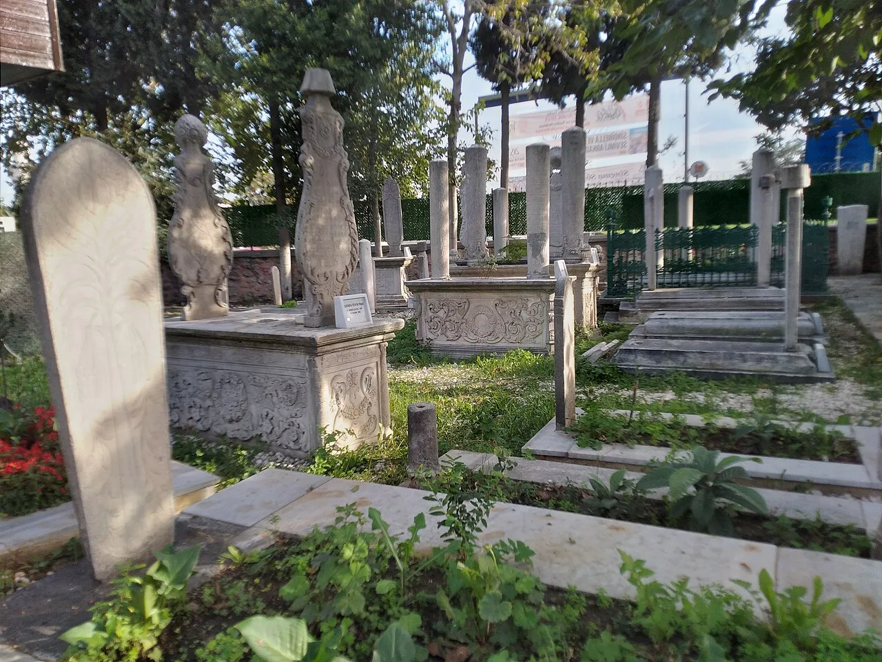 Erikli Baba Tekkesi Haziresi, Kazlıçeşme - İstanbul