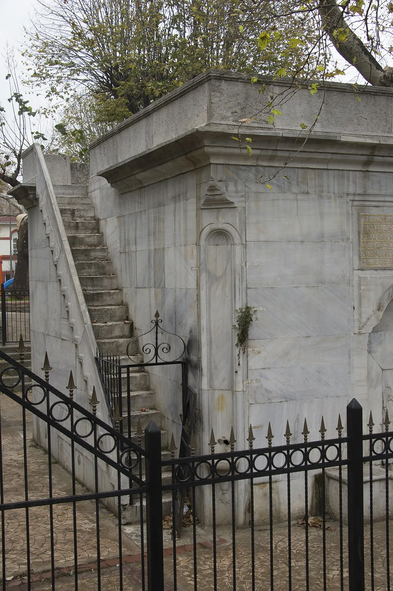 Esma Sultan Meydan Çeşmesi ve Namazgahı - İstanbul