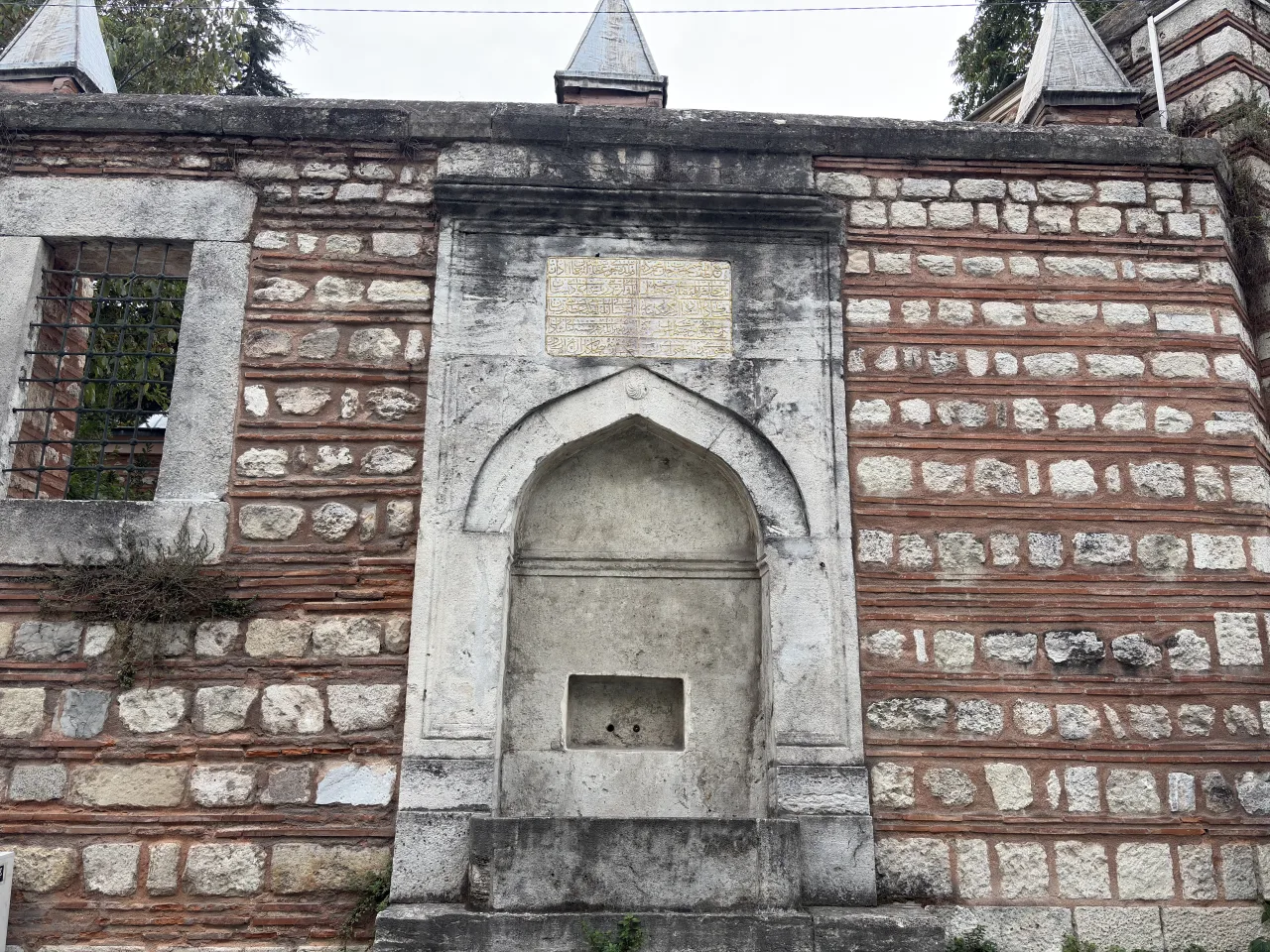 Hacı Beşir Ağa Camii Avlu Çeşmesi - İstanbul