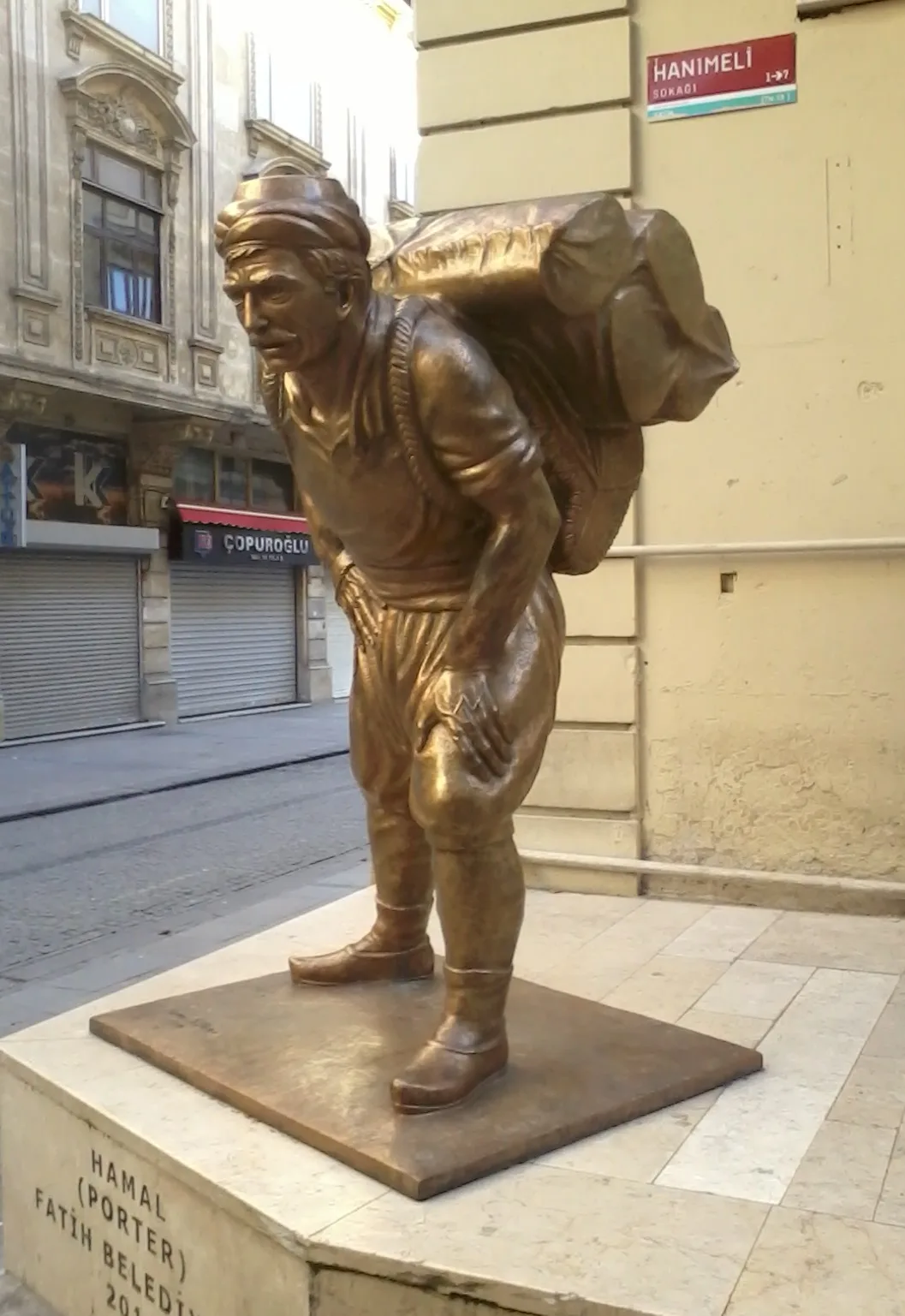 Hamal Heykeli - İstanbul