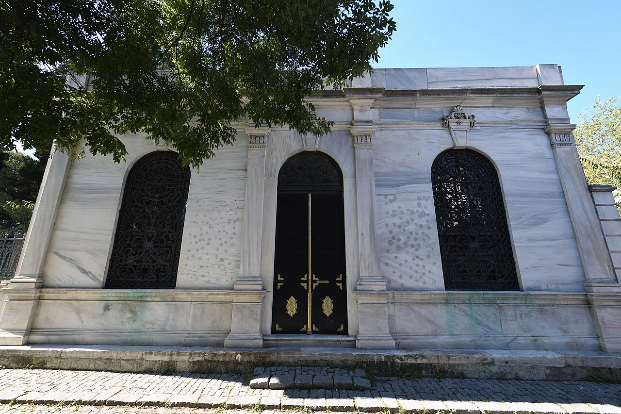 Hasan Hüsnü Pasha Tomb - İstanbul