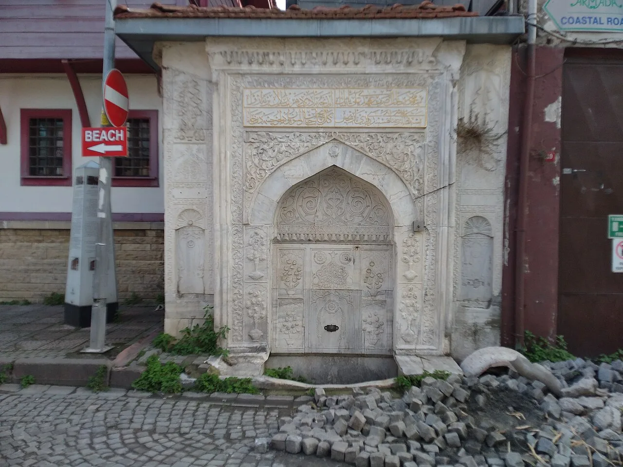 Hekimoğlu Ali Pasha Validesi Fountain - İstanbul