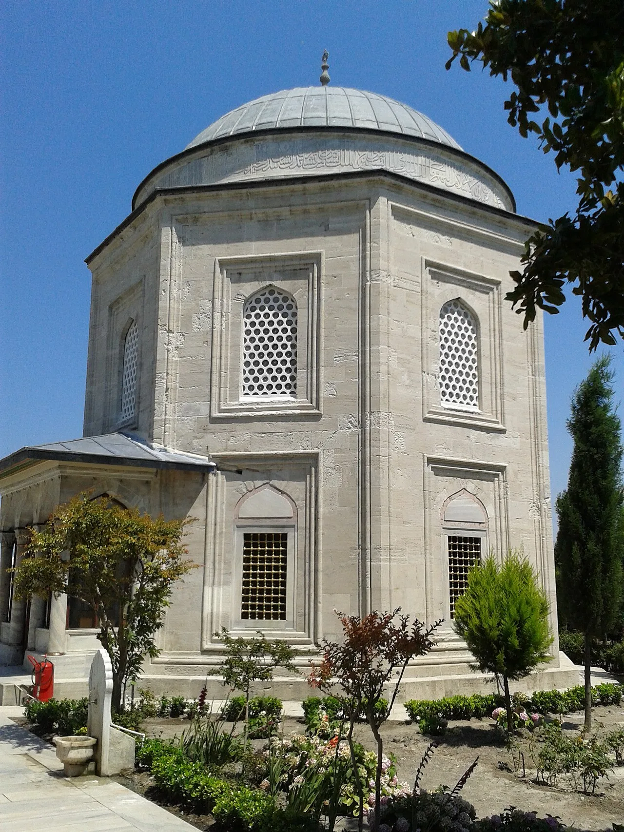 Hürrem Sultan Türbesi - İstanbul