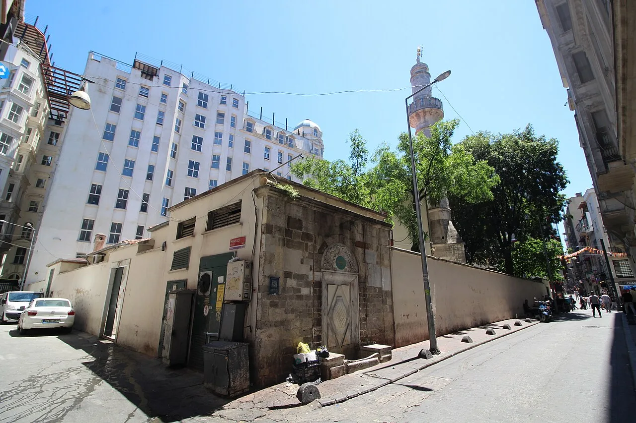 Hüseyin Ağa Camii Çeşmesi - İstanbul