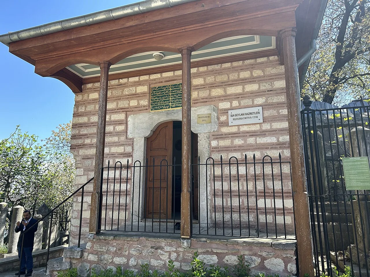 Tomb of Isa Geylani - İstanbul