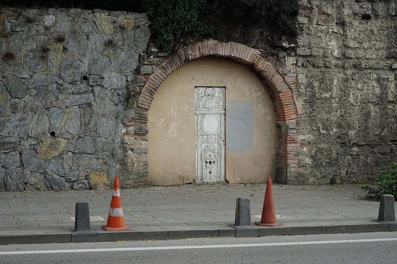 İsmet Bey Çeşmesi - İstanbul
