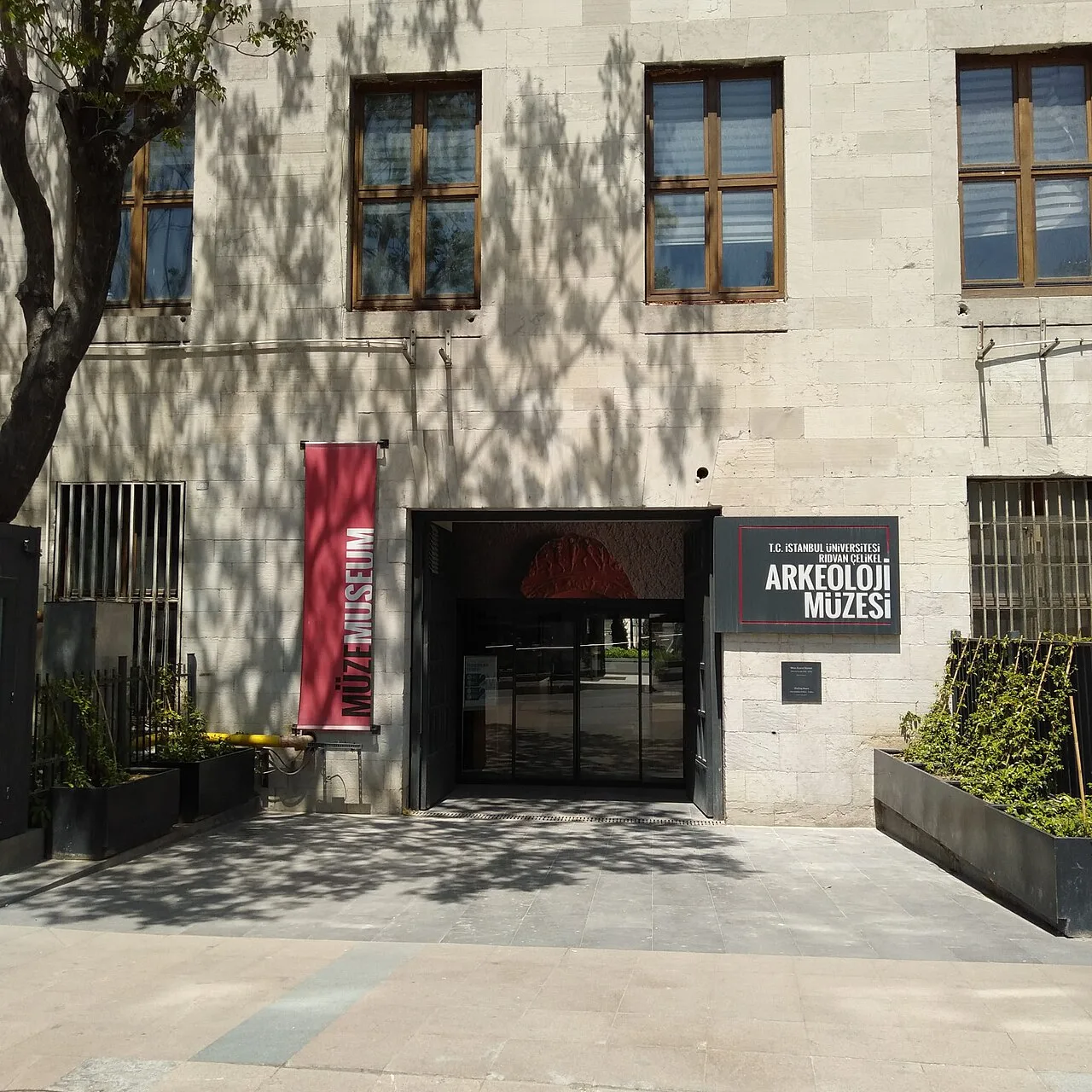 İstanbul Üniversitesi Rıdvan Çelikel Arkeoloji Müzesi - İstanbul