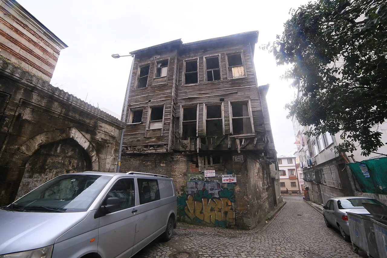Kadırga Sokullu Mehmet Paşa Çeşmesi - İstanbul