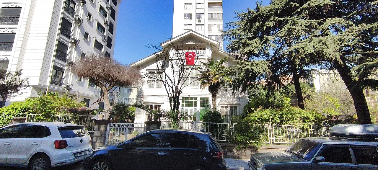 Göztepe Ömerpaşa Sokağı No. 71 Mansion - İstanbul