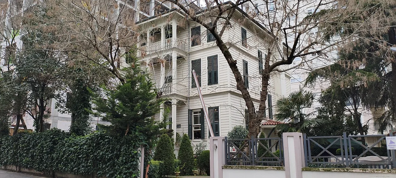 Köşk - Göztepe, Avcı, 15 - İstanbul