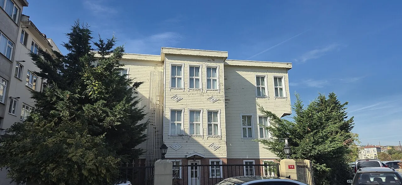 Köşk — Osmanağa, Misk-i Amber, 16 - İstanbul