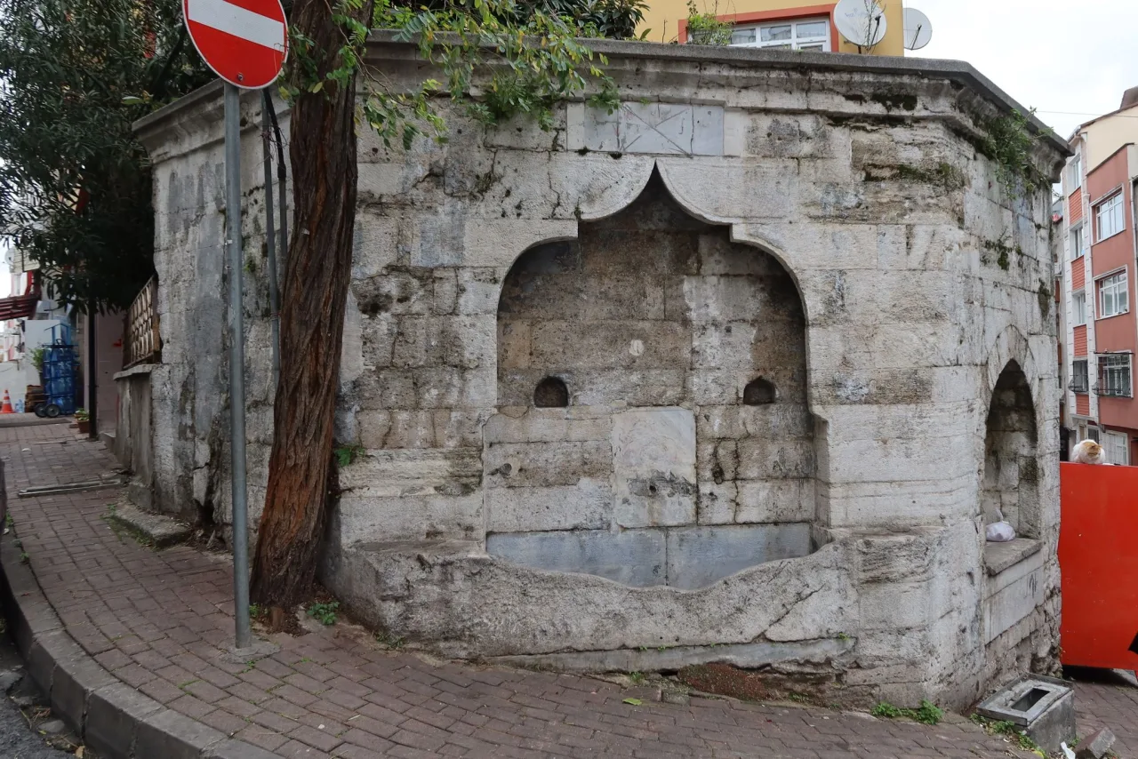 Kurtaga Fountain - İstanbul