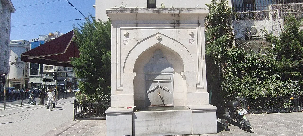 Laleli Baba Maqam Fountain - İstanbul