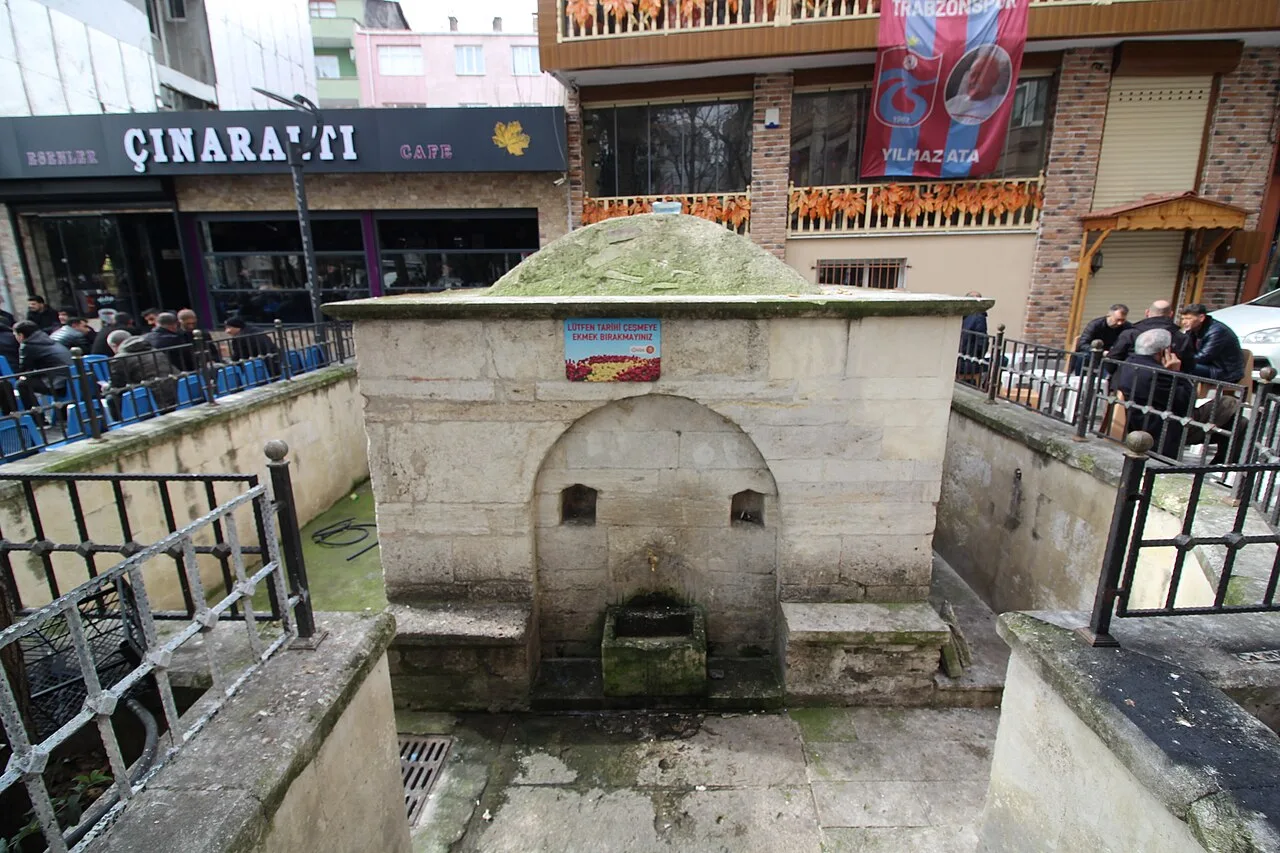 Menderes Fountain - İstanbul