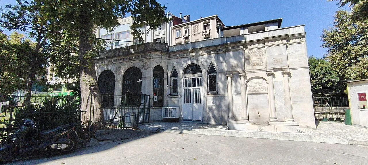 Oğlanlar Lodge Tomb - İstanbul