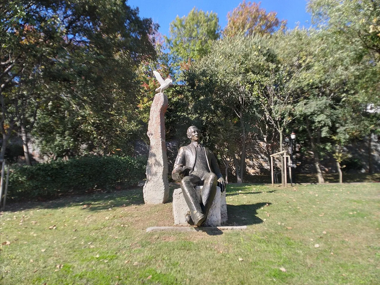 Orhan Veli Heykeli - İstanbul