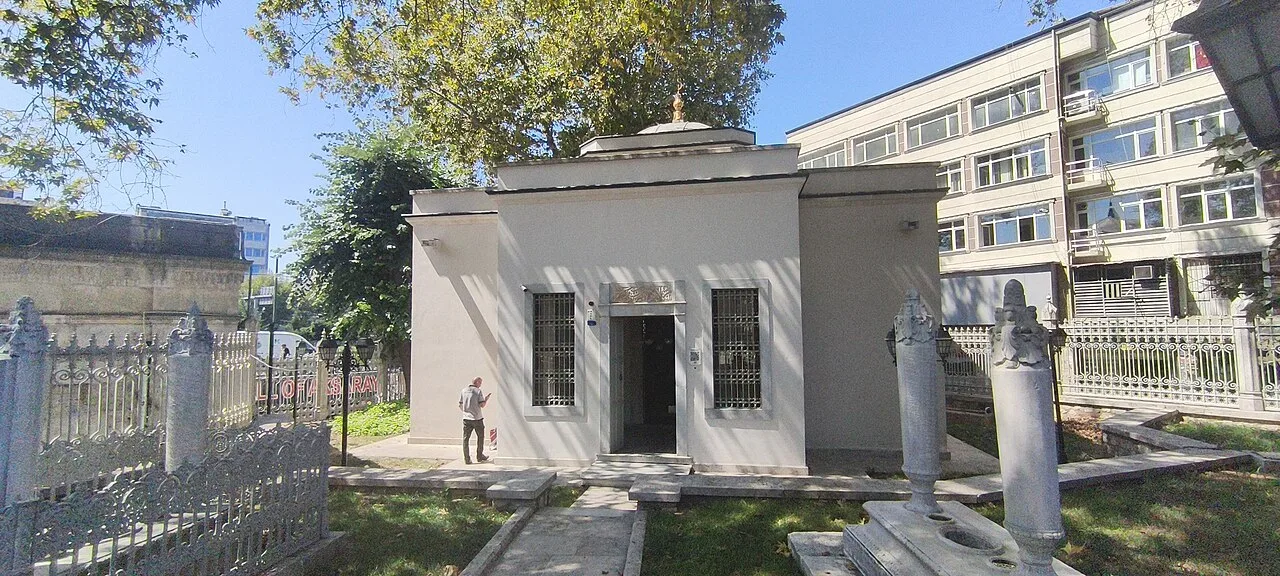 Pertevniyal Valide Sultan Tomb - İstanbul