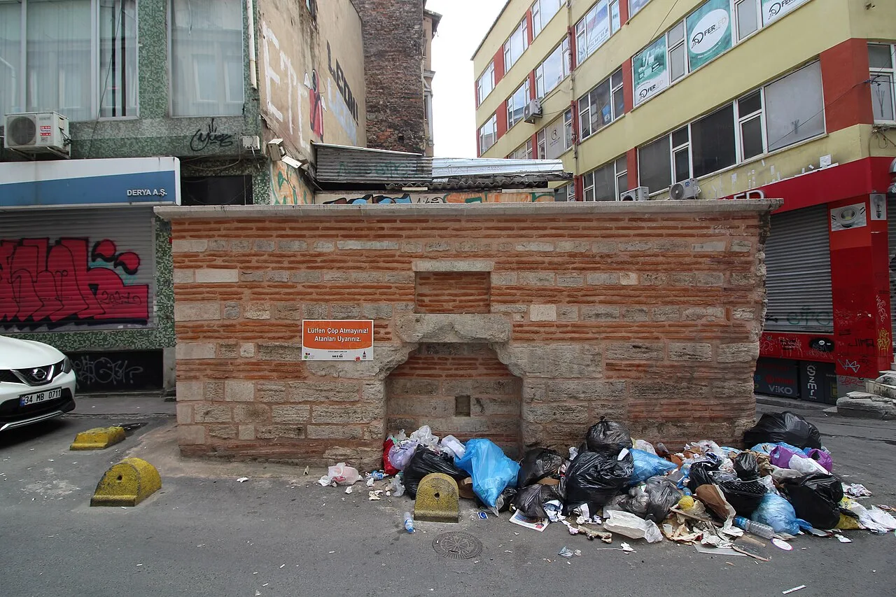 Pir Mehmet Çeşmesi - İstanbul