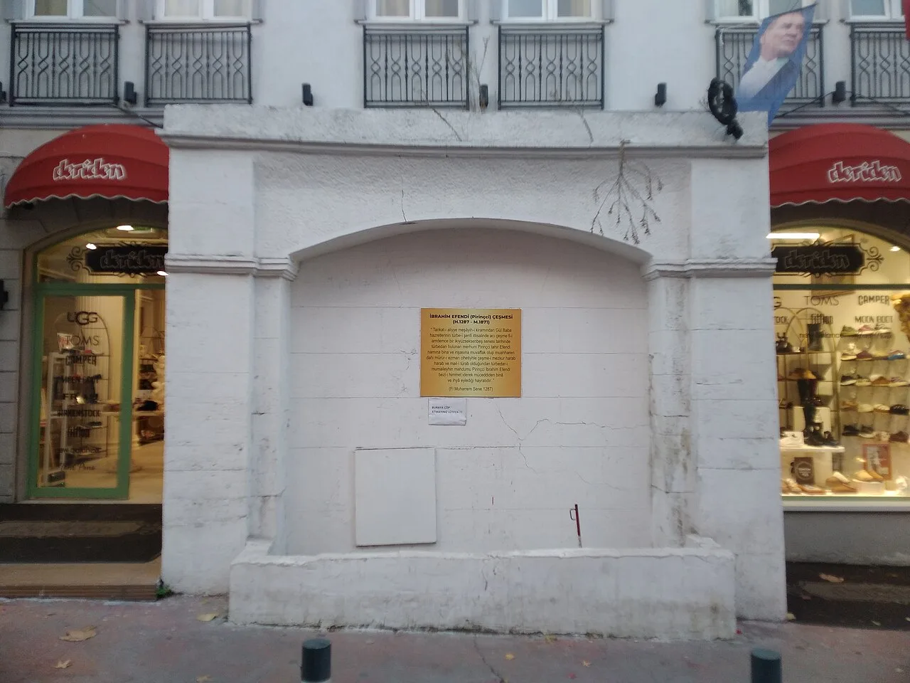 Pirinççi İbrahim Efendi Çeşmesi - İstanbul