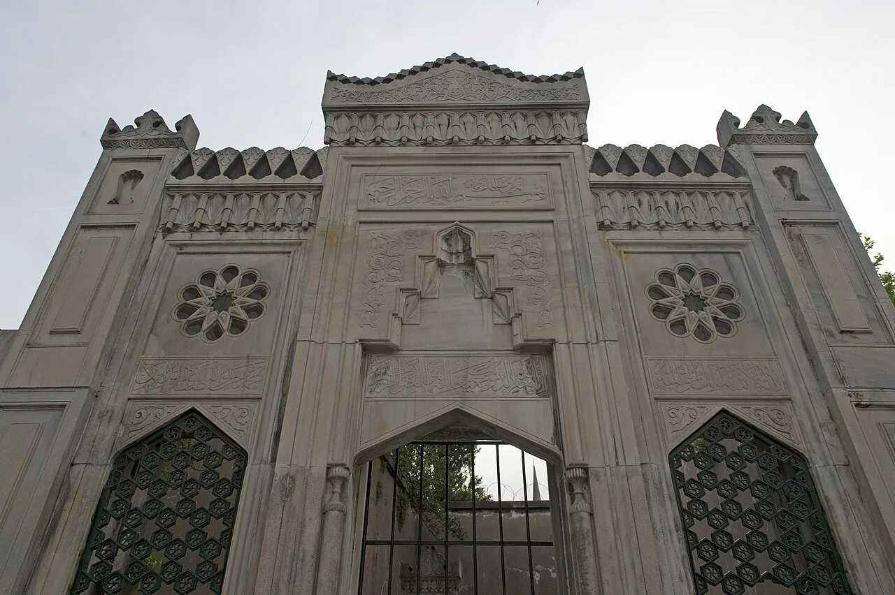 Izzet Efendi Tomb - İstanbul